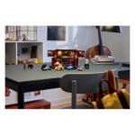 76785-1 - Thing's Apartment